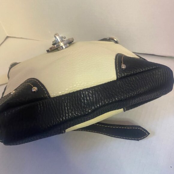 Chaps black and cream crossbody shoulder bag - Picture 5 of 6